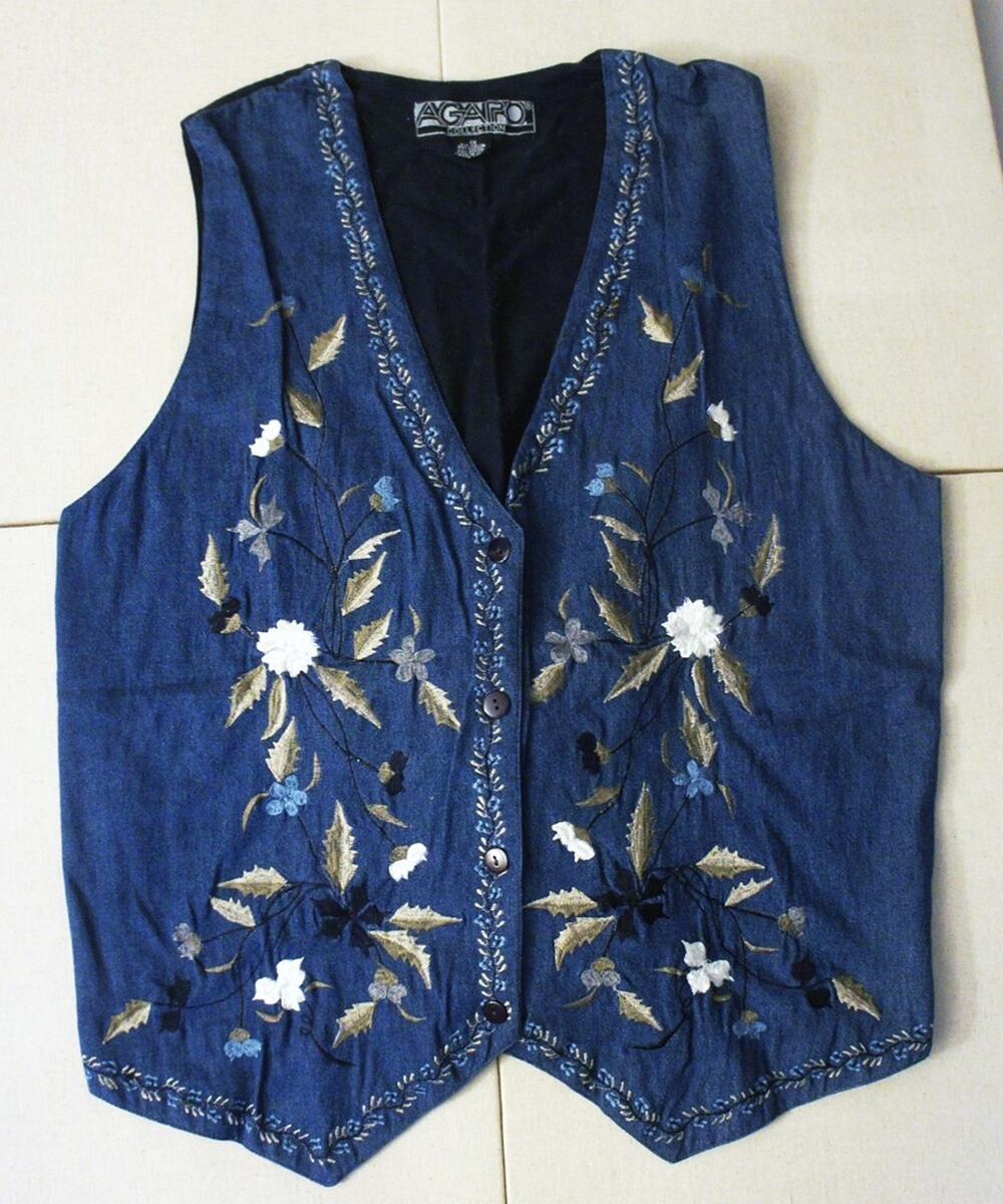 Gorgeous Ladies Agapo Embroidered Floral Vest Size 1X